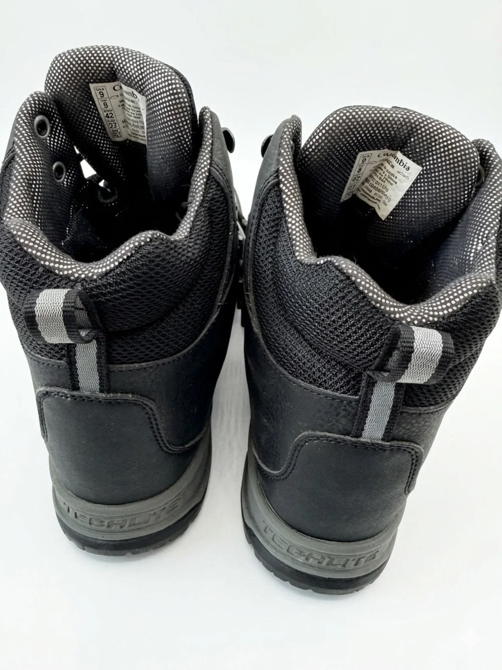 Columbia Men’s Newton Ridge Plus II Waterproof Hiking Boots - Black/Shark Size 9
